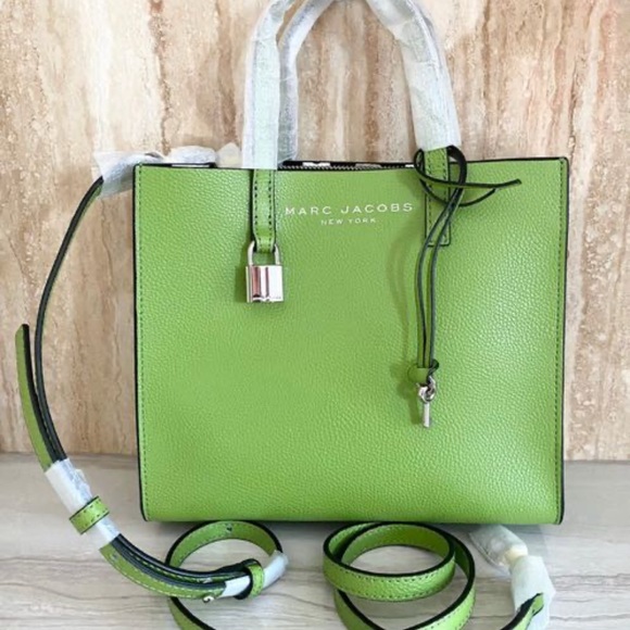 Marc Jacobs Vibrant Green Tote - Picture 1 of 9